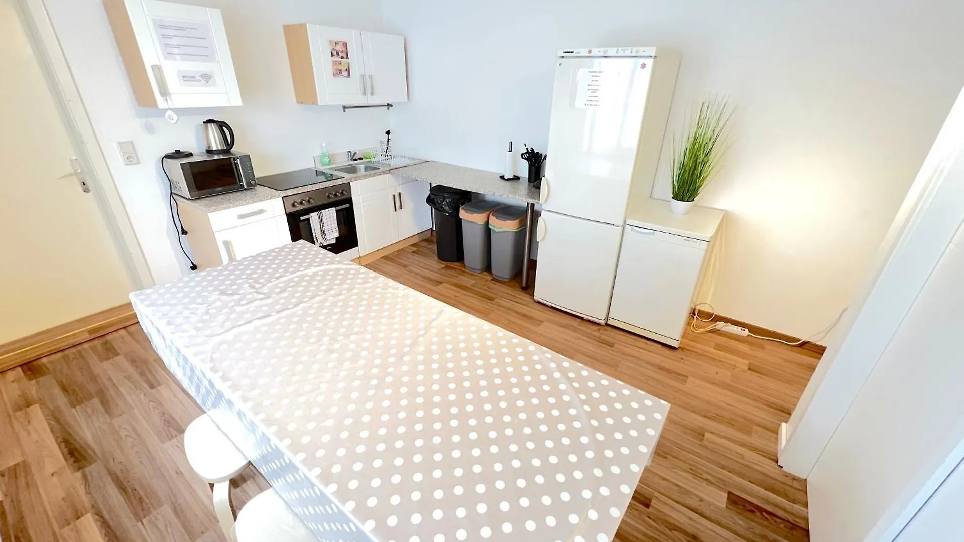 II Apartment 6 Personen - Monteurzimmer - Ferienwohnung - Grosskoellnbach Pilsting Germany