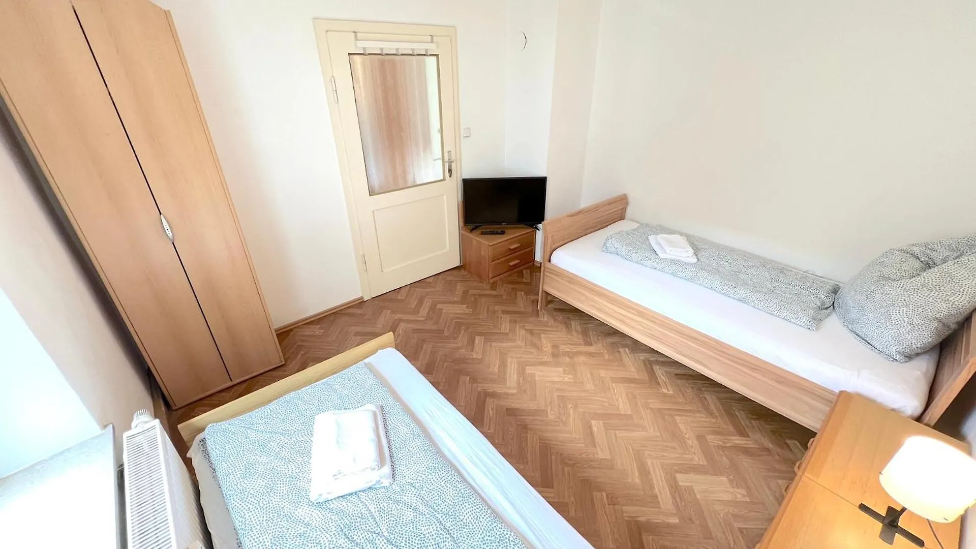 II Apartment 6 Personen - Monteurzimmer - Ferienwohnung - Grosskoellnbach Pilsting 0*,