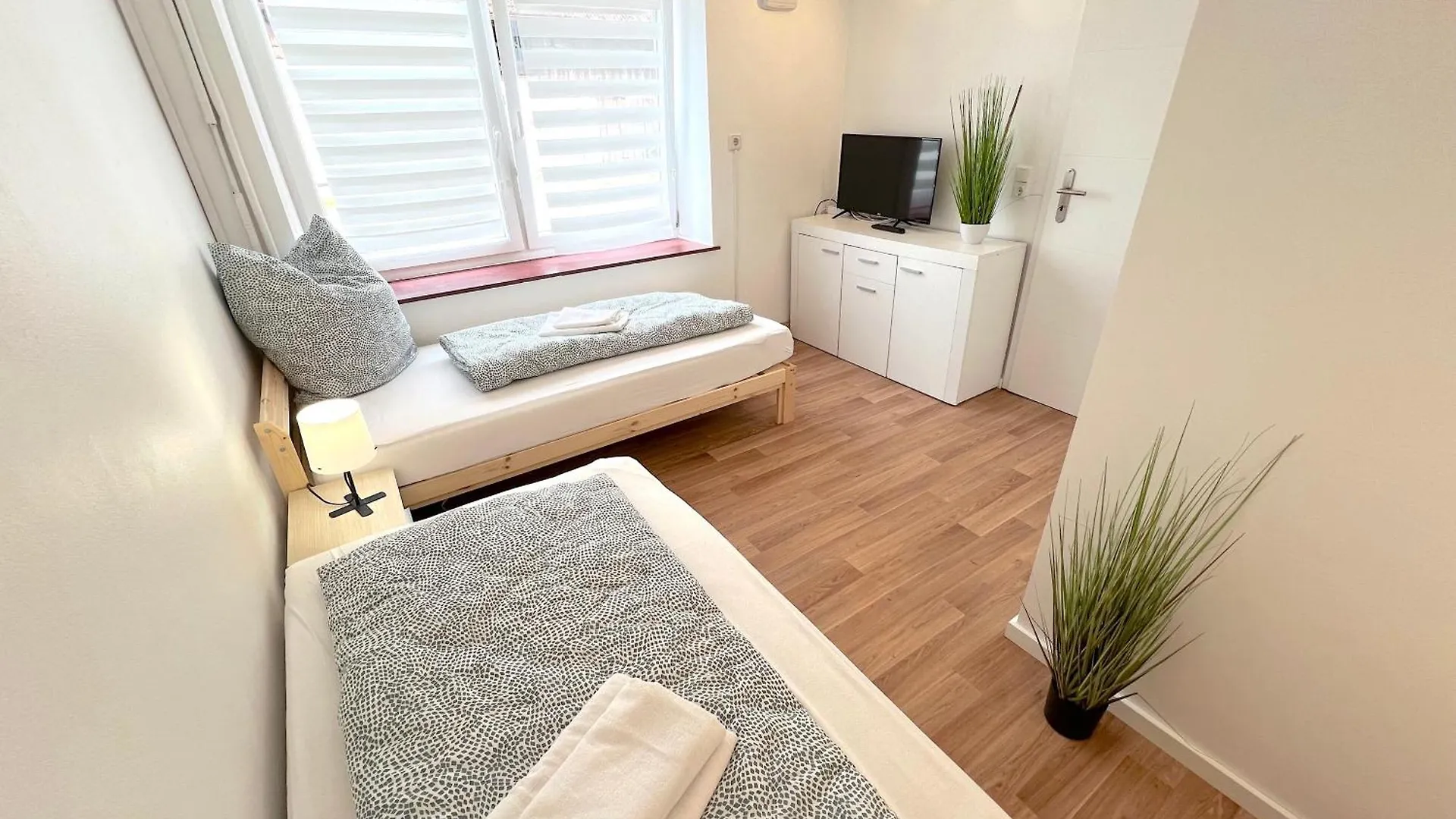 II Apartment 6 Personen - Monteurzimmer - Ferienwohnung - Grosskoellnbach Pilsting